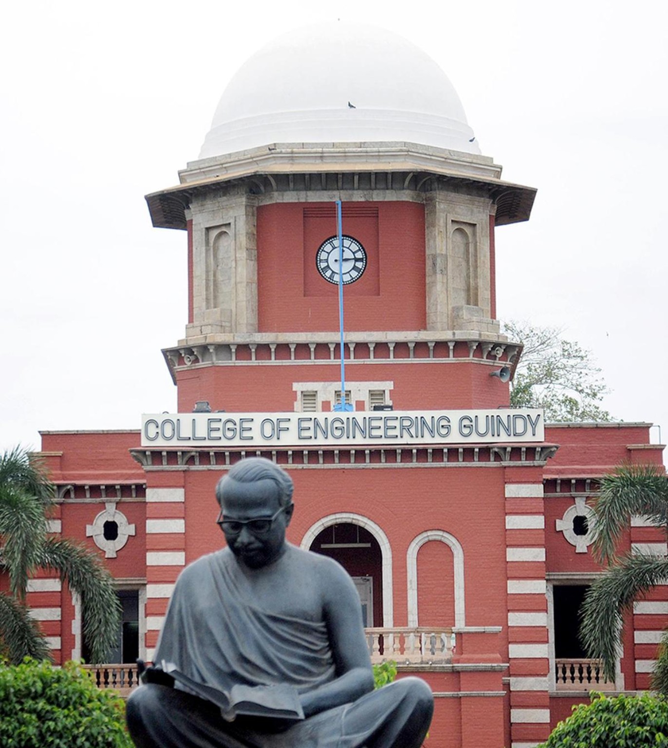 Undergraduate and postgraduate college courses